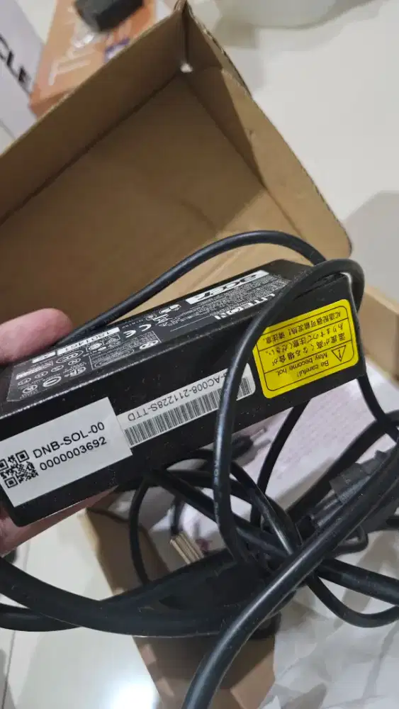 Adaptor charger laptop acer ori c kecil