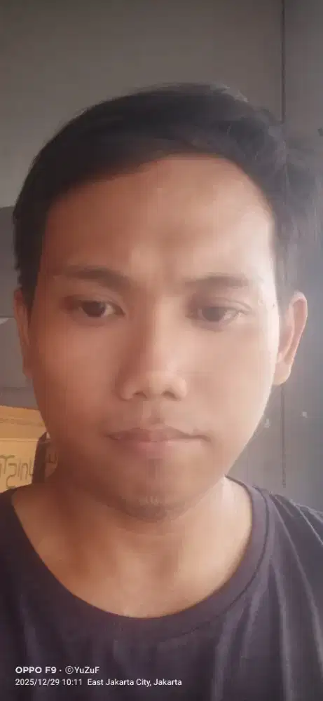 Mencari pekerjaan yang penting halal