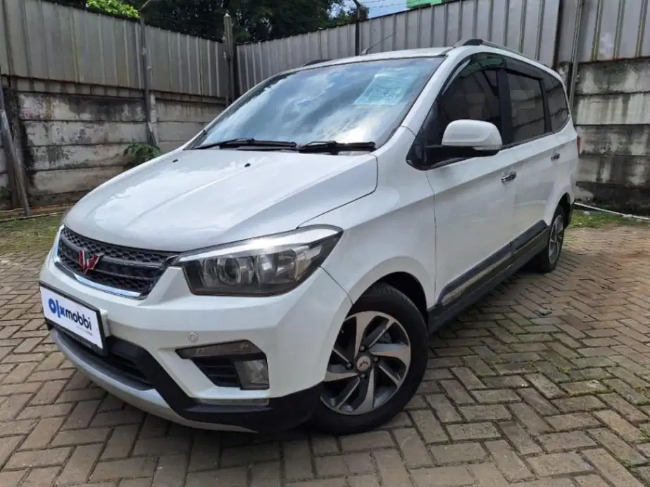 DP RENDAH Wuling Confero S 1.5 L ACT Lux Plus Bensin-MT 2020 PKT