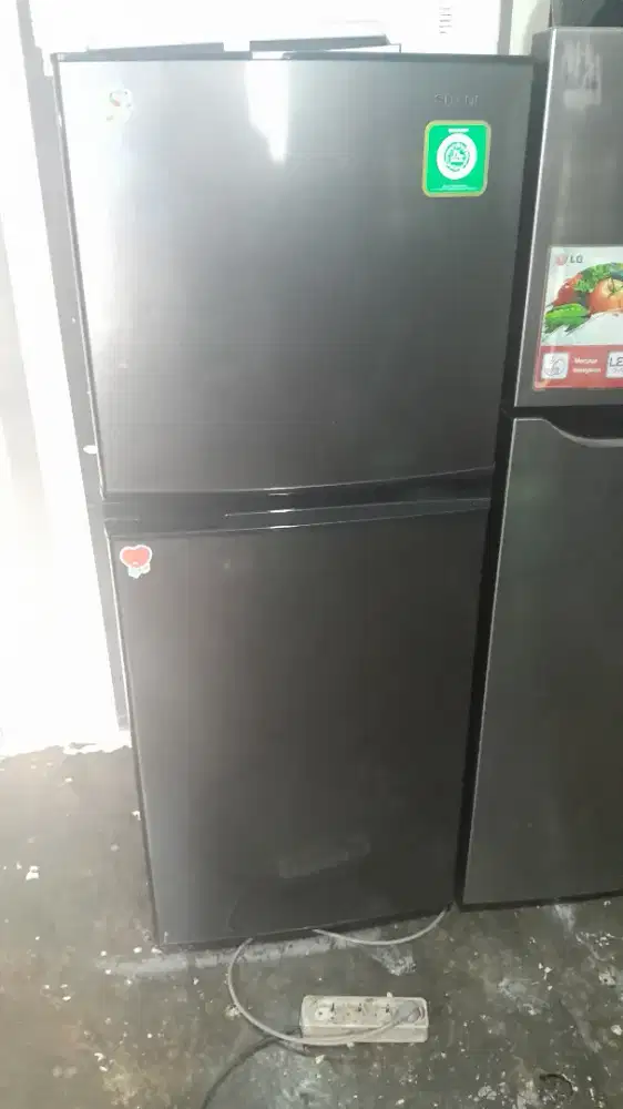 Kulkas Sharp 2 pintu