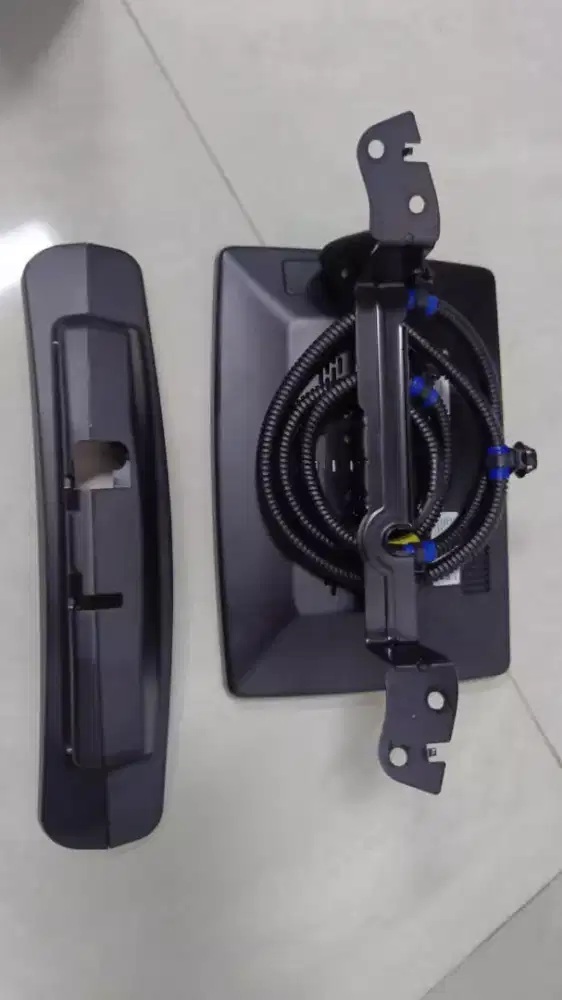 Tv PD headrest ex Innova zenix