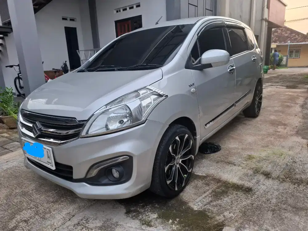 Suzuki Ertiga GL-MT tahun 2015