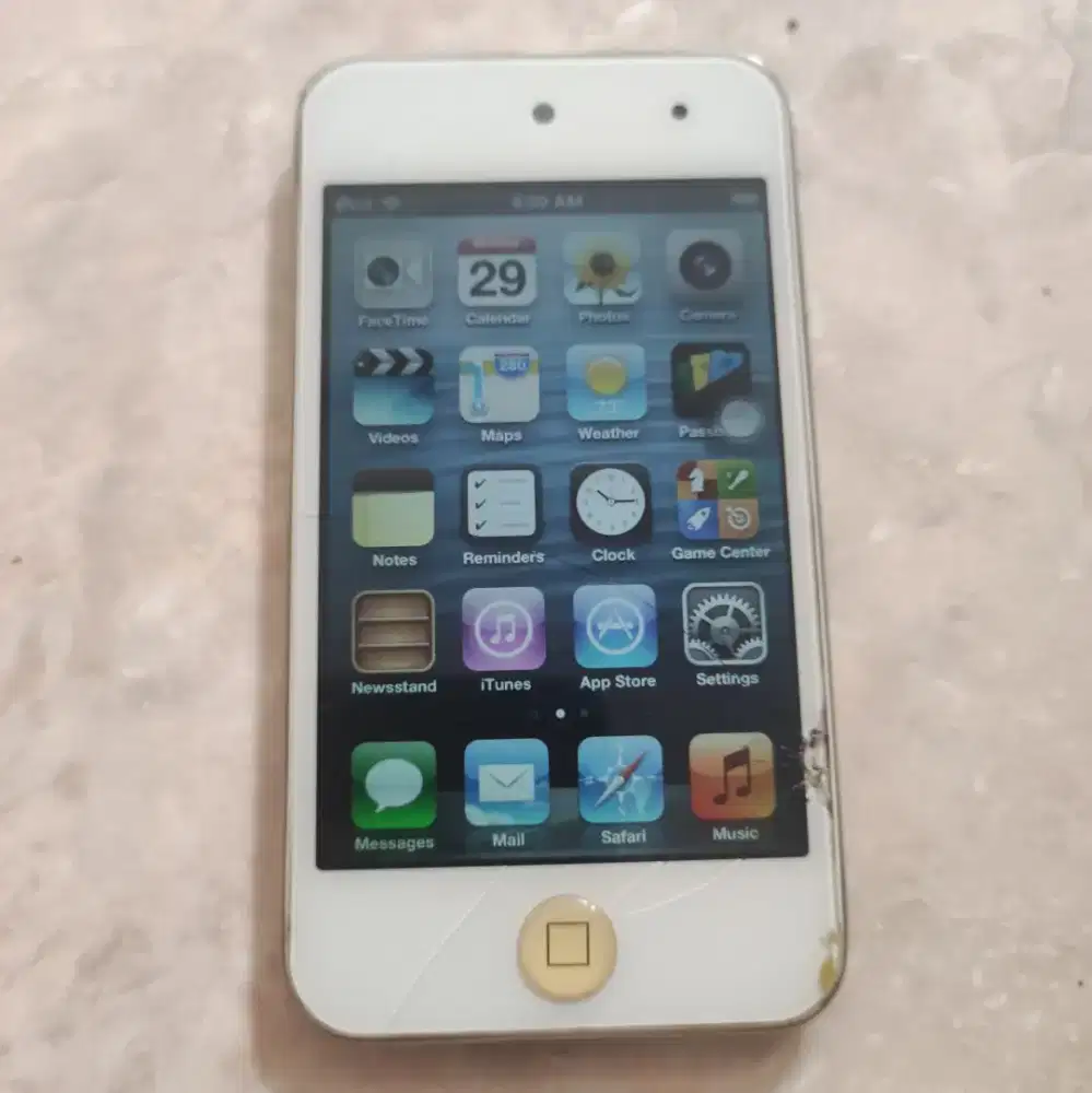 iPod  Touch 4th Generation 32gb Wifi