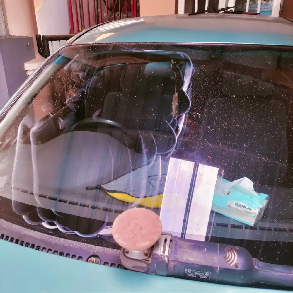 Poles kaca depan dll