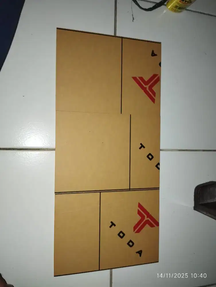 Kaca acyrilic A5 2m putih solid TAJAM