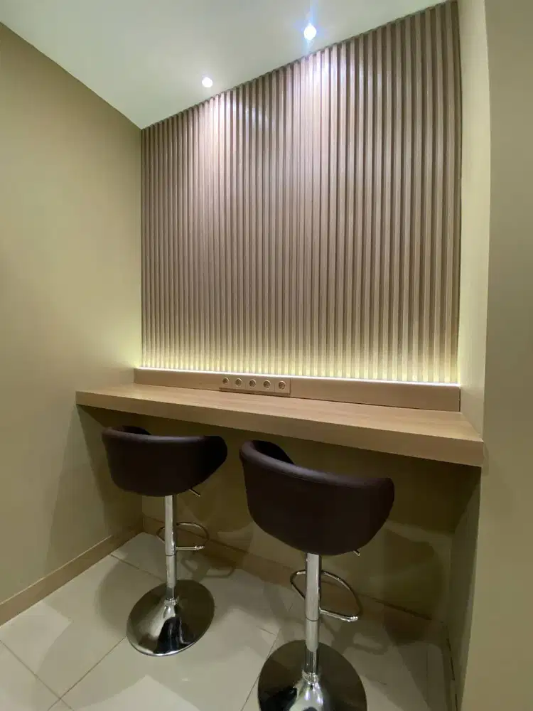 KONTAKTOR | Meja Kerja & Panel Dinding