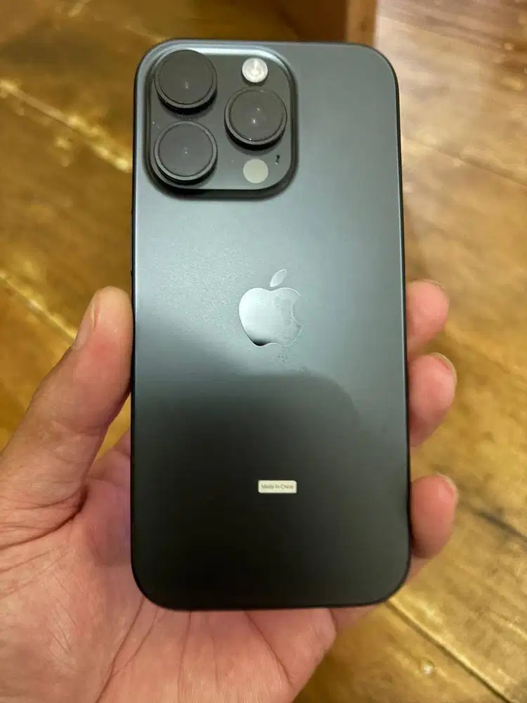 IPHONE 16 PRO 128Gb(HITAM)