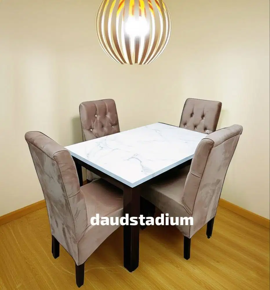Set meja makan minimalis modern motif marmer + 4 kursi