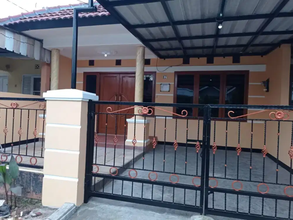 Disewakan Rumah di Komplek Adipura Bandung.