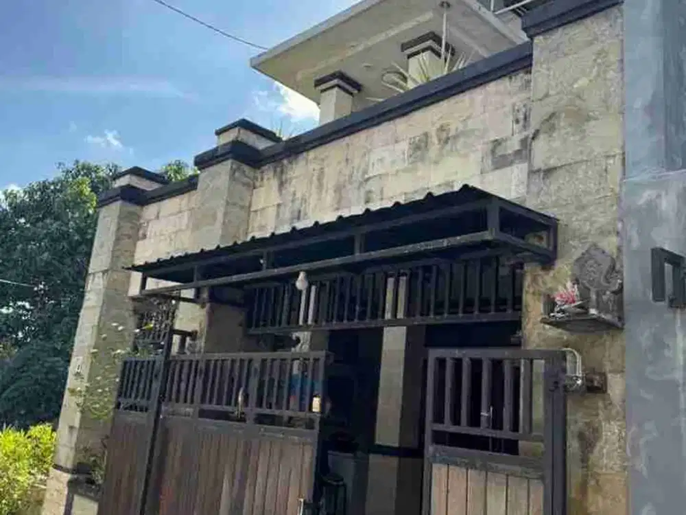 Rumah 2 Lantai Semi Furnish Siap Huni di  Kerobokan