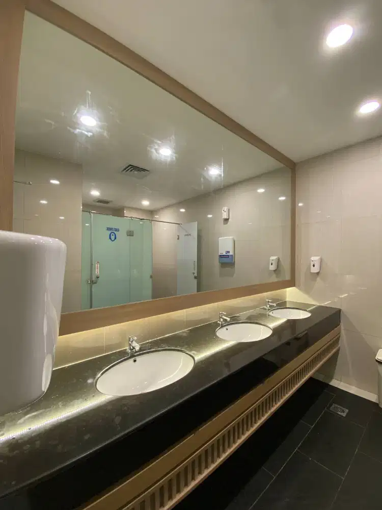 KONTAKTOR | Meja Wastafel, Cermin & LED