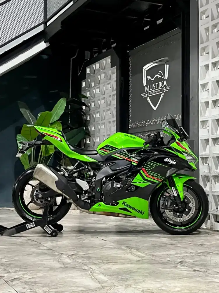 KAWASAKI ZX25R ABS 2023 - Chintia Mustika