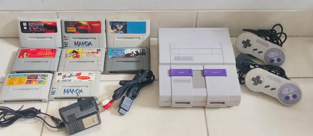 Super Nintendo original mulus banyak game