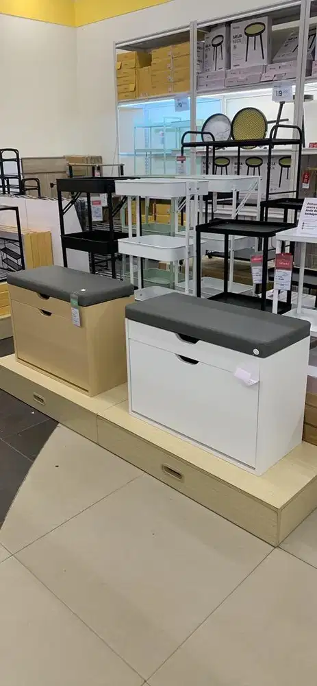 Rak sepatu bisa jadi tempat duduk
