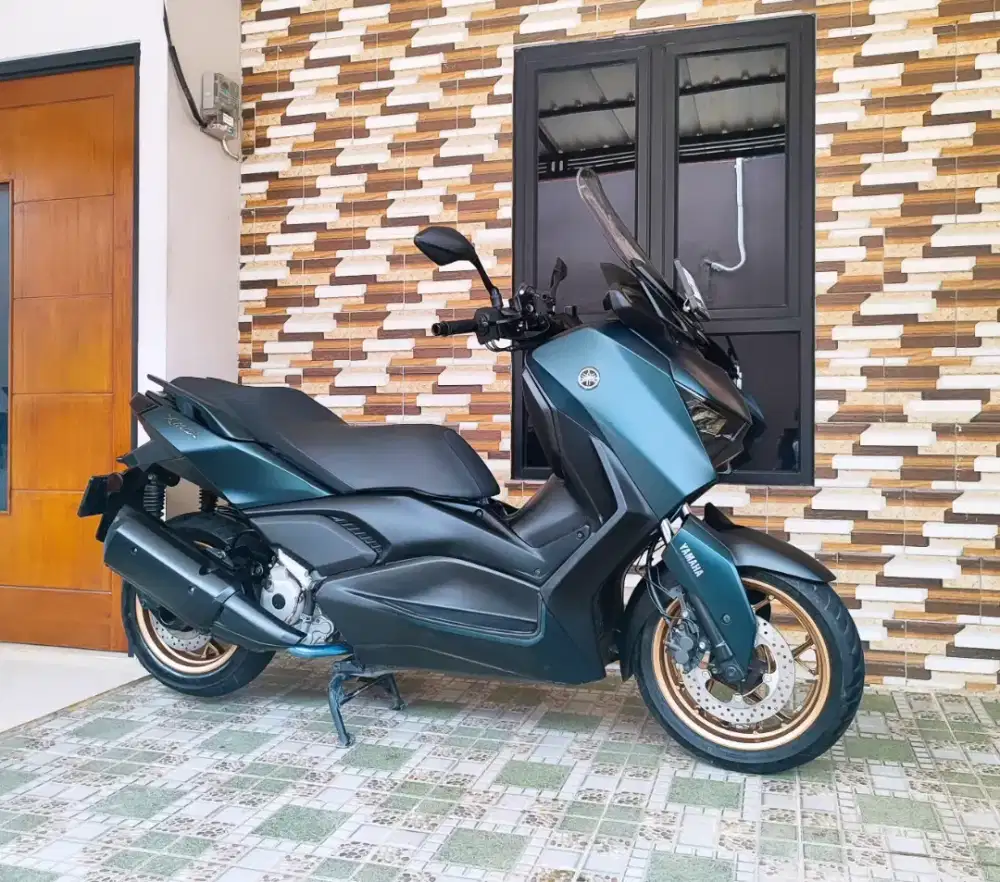 Yamaha xmax 250 abs connected tahun 2024 km rendah