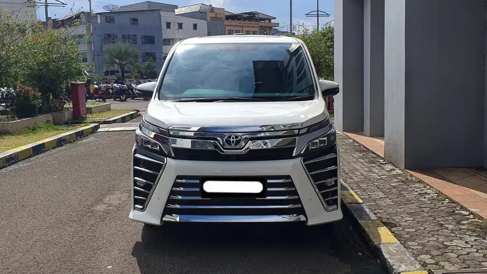 Toyota voxy 2021 putih sunroof pajak panjang
