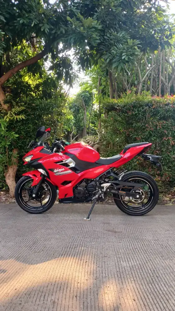READY Dp 500rb Kawasaki Ninja 250FI thn 2022