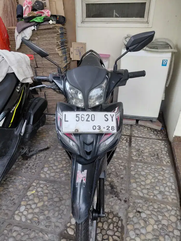 Jupiter Z1 2013 hitam