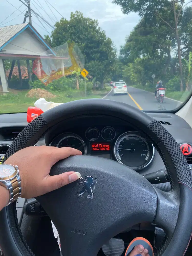 Peugeot 408 2013 Bensin