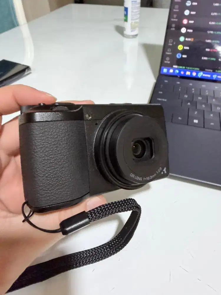 Ricoh GR4 bekas baru pakai sebulan