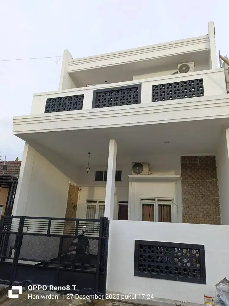 Dijual Rumah tingkat 2 minimalis full Renovasi  di Citra Indah City