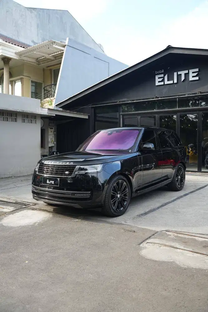 NIK 2022 Land Rover Range Rover Autobiography Santorini Black Metallic