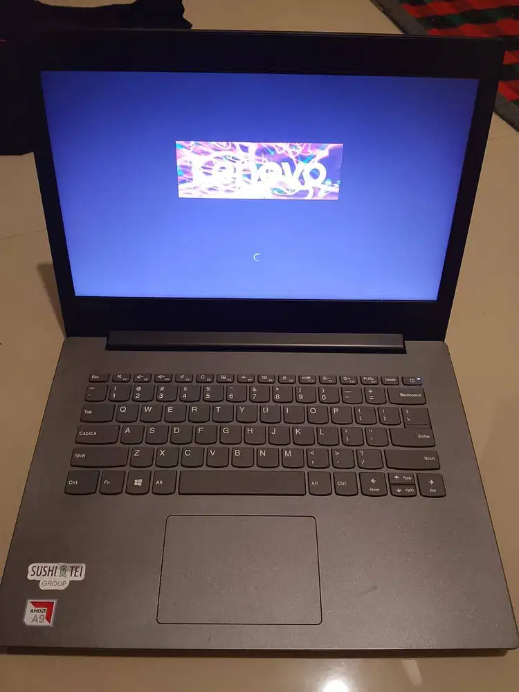 LAPTOP LENOVO AMD A9-9425 RADEON R5