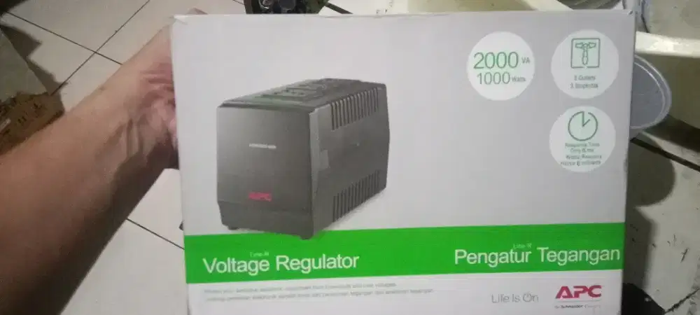 Ups APC voltage regulator