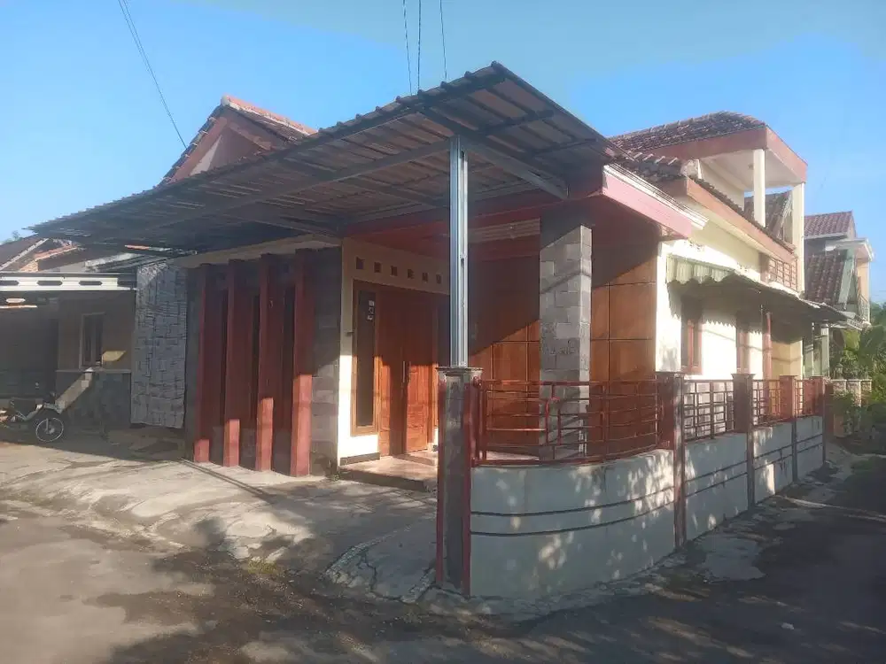 Rumah Kontrakan Tepi aspal 2 Lantai 2 muka di Umbulharjo Yogyakarta