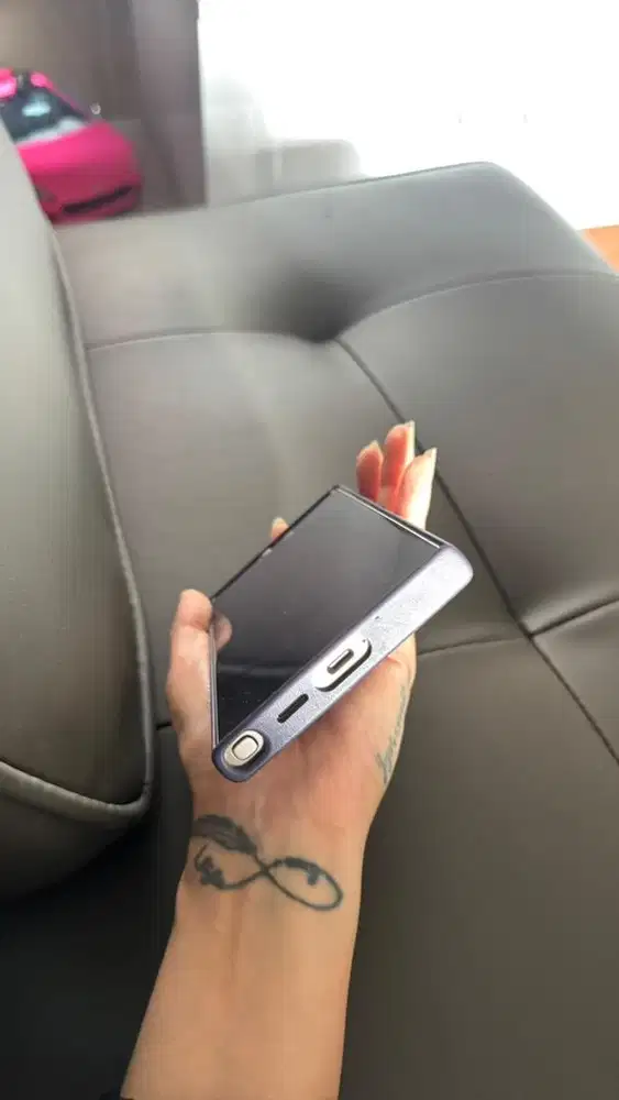 Samsung s24ultra second like new