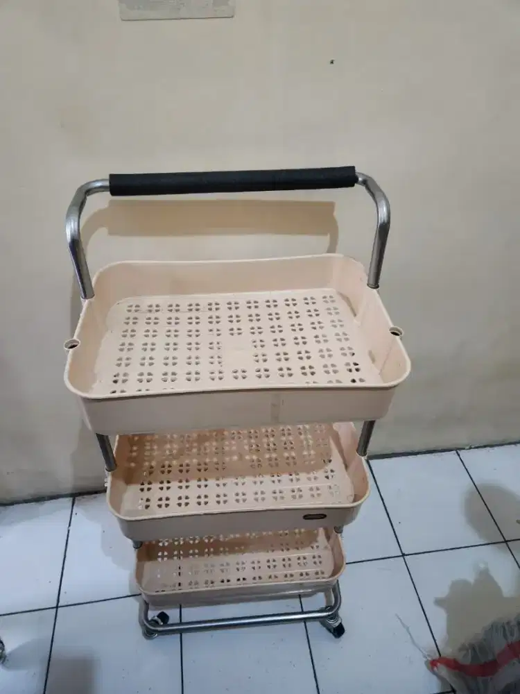 Rak Trolly 3 Tingkat multifungsi bisa untuk peralatan usaha