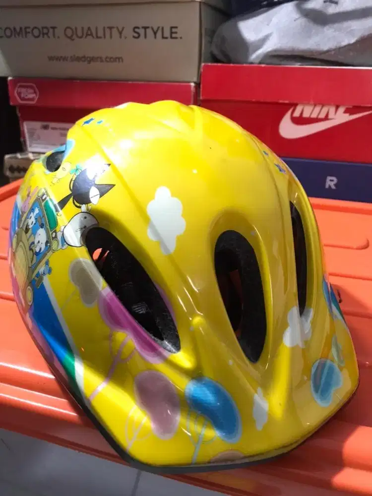 United helm sepeda anak