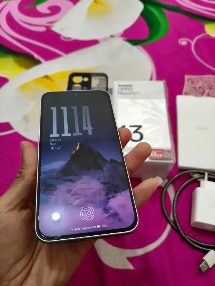 Oppo reno 13 5G 12/256 garansi on 2026
