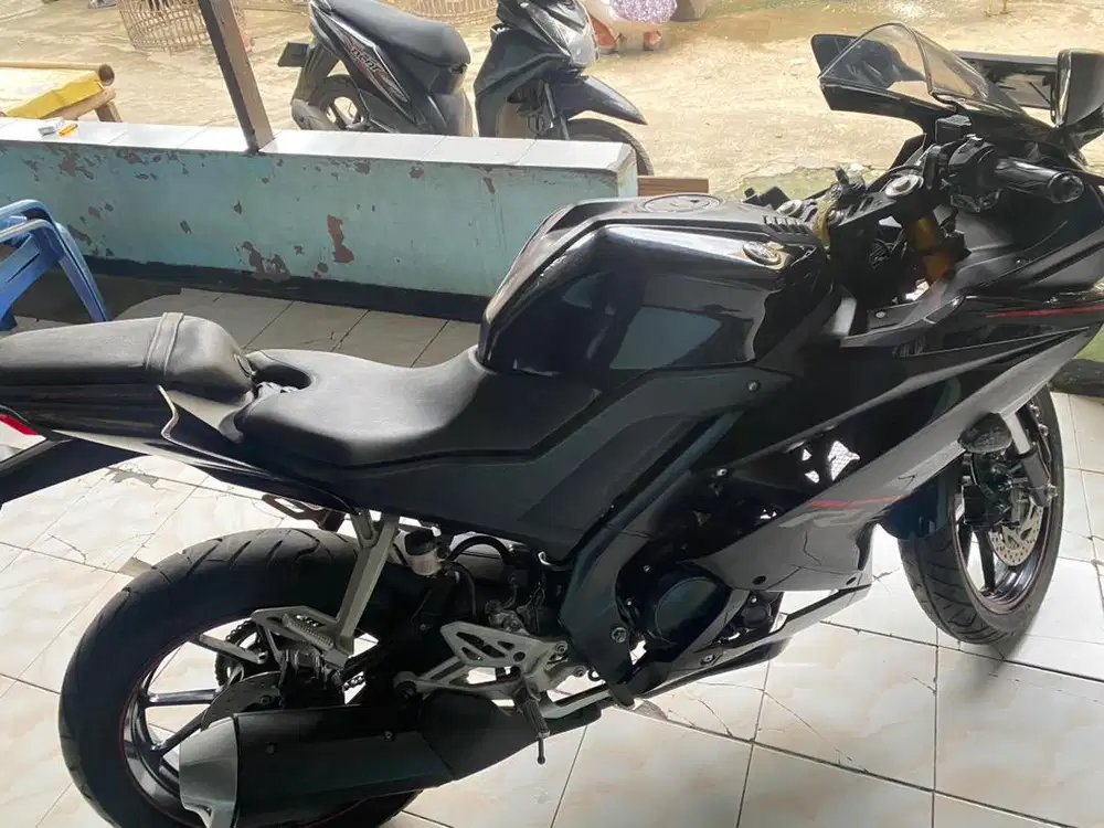 Jual Motor R15 dijual cepat