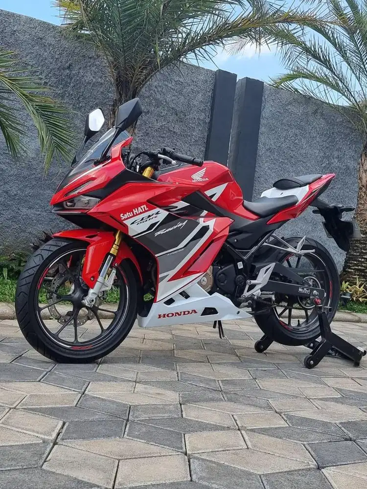 Honda CBR 150R 2023 Merah AHRT Mulus Koko Motor