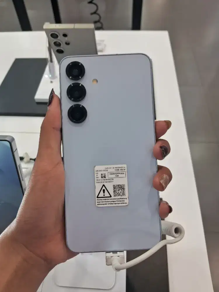 Cicilan samsung galaxy S25 pakai home credit