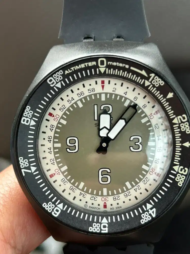 Swatch sejenis SULM100 bekas pemakaian pribadi