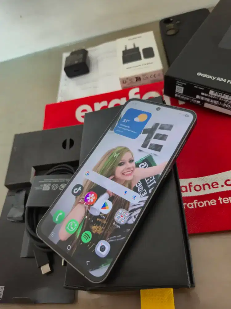 Samsung S24 Fe 8/256 5G.Resmi sein No minus Masih Garansi