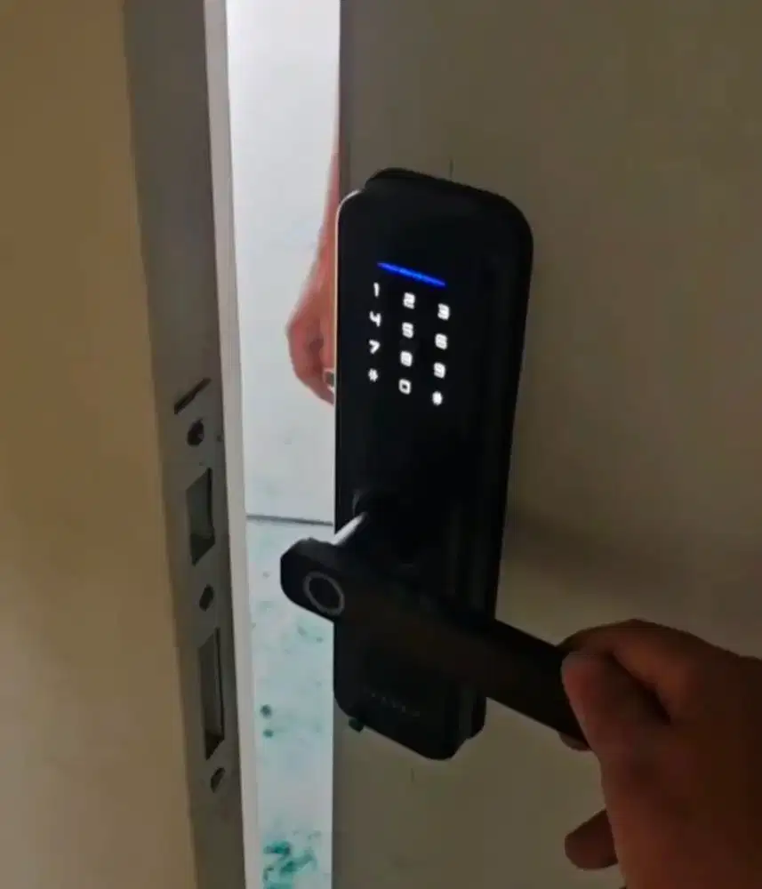 Smart Door Lock Seyven