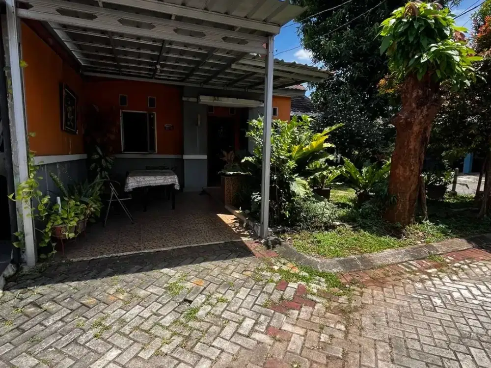 Rumah LT 135 Strategis Dekat Living World Grand Wisata Bisa KPR J-39076