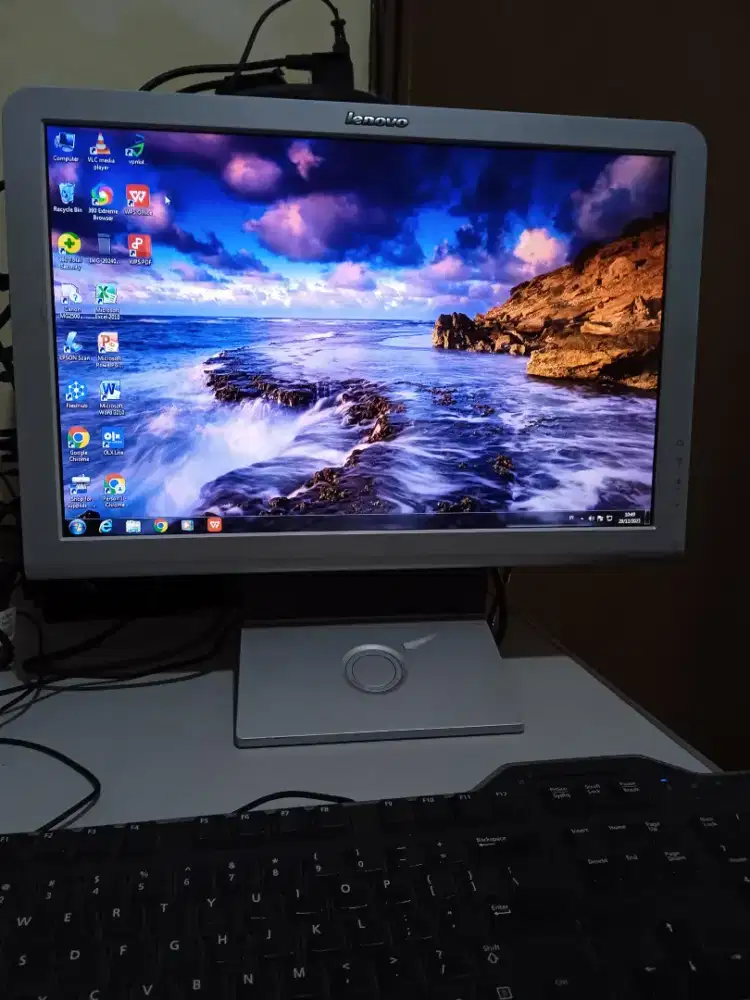 Dijual monitor lenovo L193 wide 19