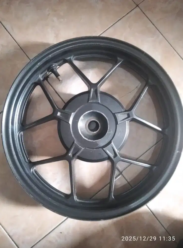 Velg belakang Vario