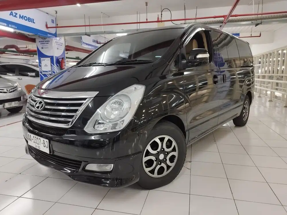 Hyundai H-1 matic 2014 Diesel #H1 #mobiltravel #mobilpariwisata #mobil