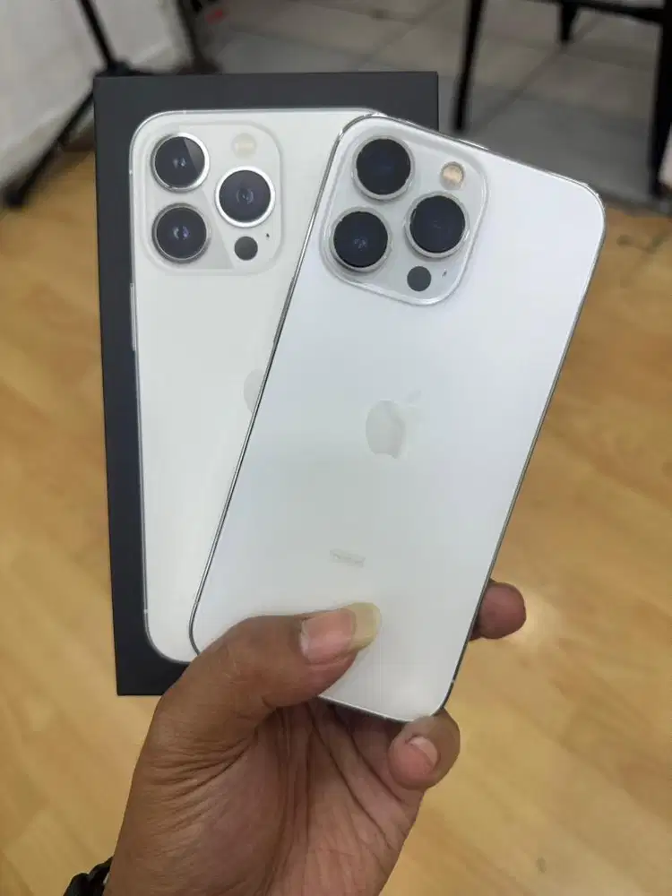 Iphone 13 Pro 256Gb silver second resmi iBox mulus no minus bh 90%