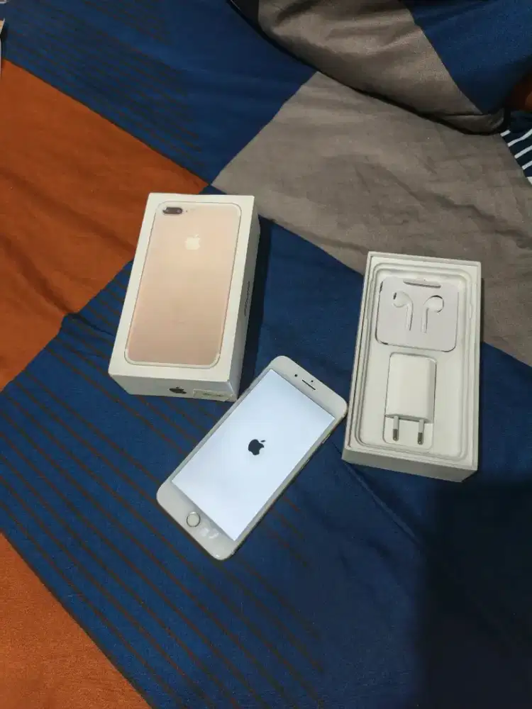 iPhone 7 plus 32 GB Sinyal On siap pakai