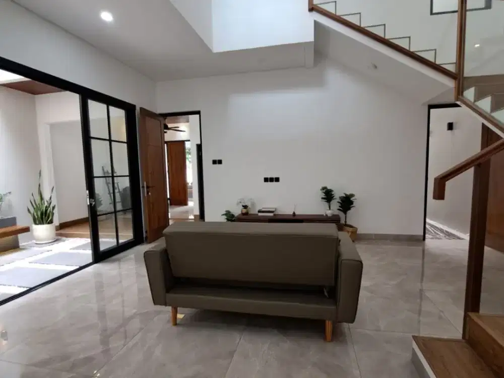 Rumah Model Kontemporer Modern Di Kencana Loka Bsd (Free Kitchen Set )