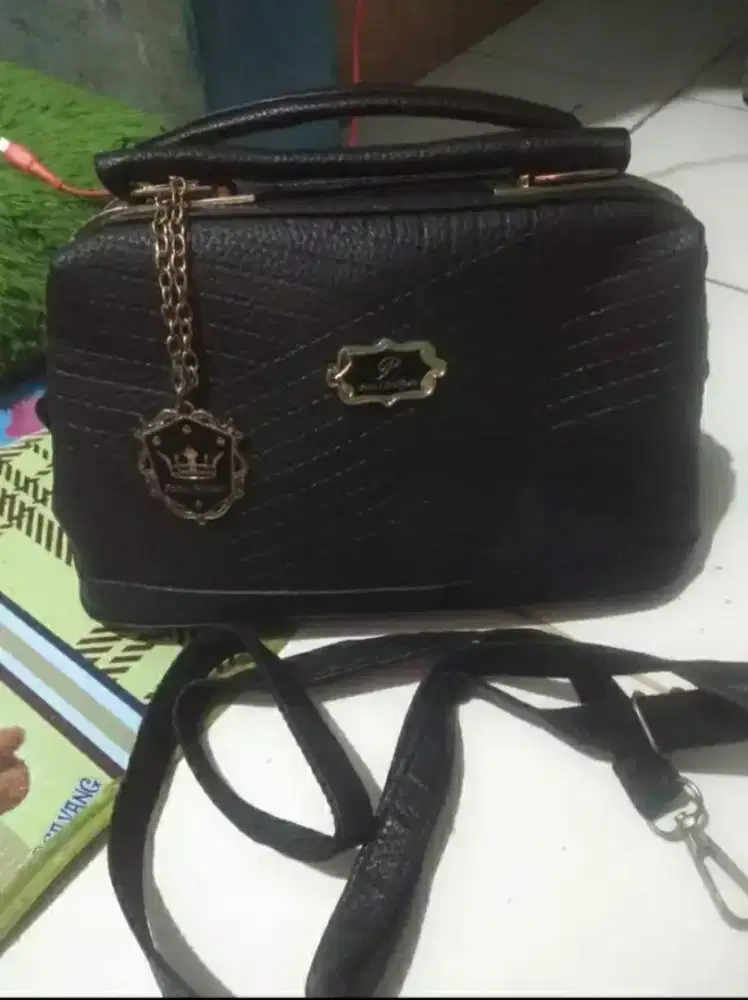 Jual cepat tas selempang kondisi msh cakep