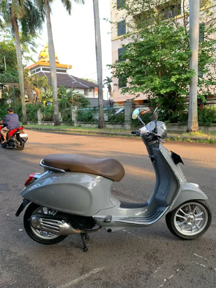 JUAL CEPAT VESPA PRIMAVERA 2022