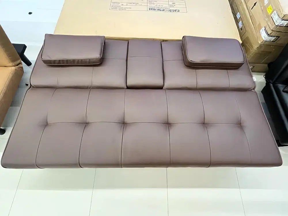 GENI RELAX SOFA W/ CONSOLE BROWN PU-A5