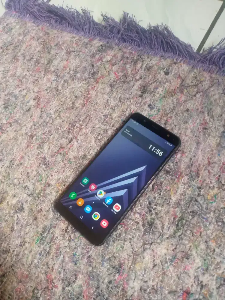 Samsung Galaxy A6+ Hitam